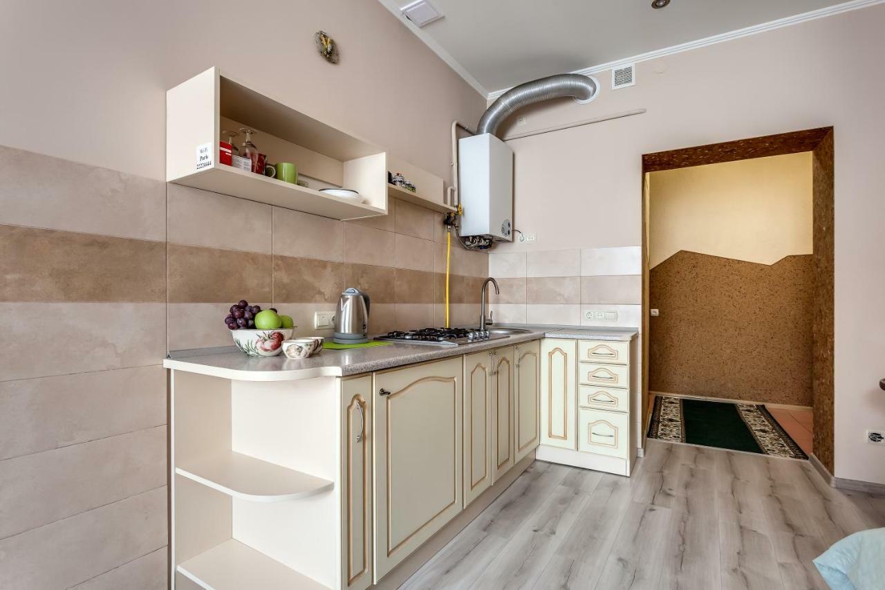 Central Apartments Rynok Лвив Екстериор снимка